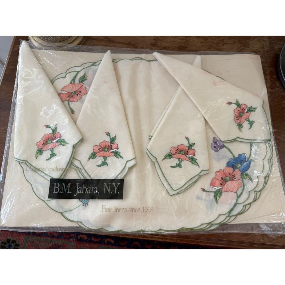 Vintage 70s NIP NOS BM Jabara 8pc Set 4 Placements 4 Napkins Floral Embroidered